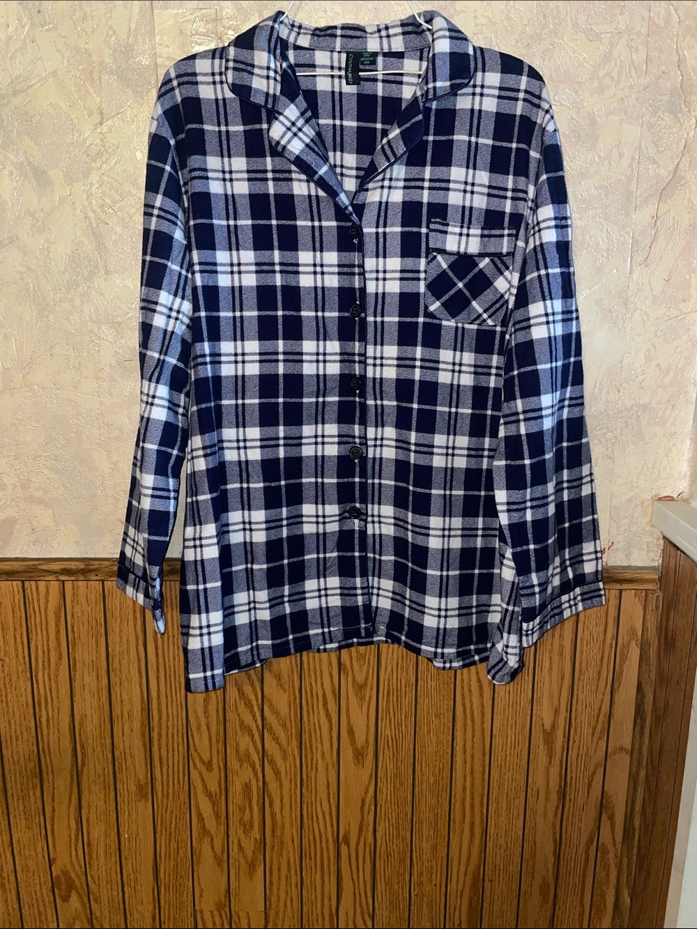 Cynthia Rowley Navy and White Plaid Button-Down Shirt (XL)